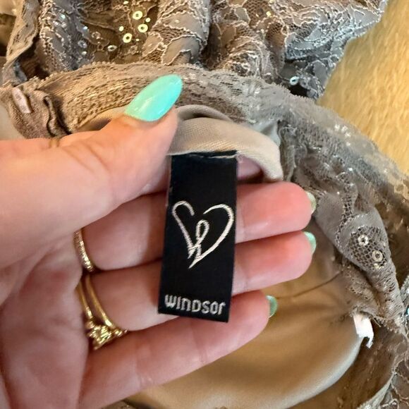 Elegant Gray Lace Evening Gown - Picture 9 of 9